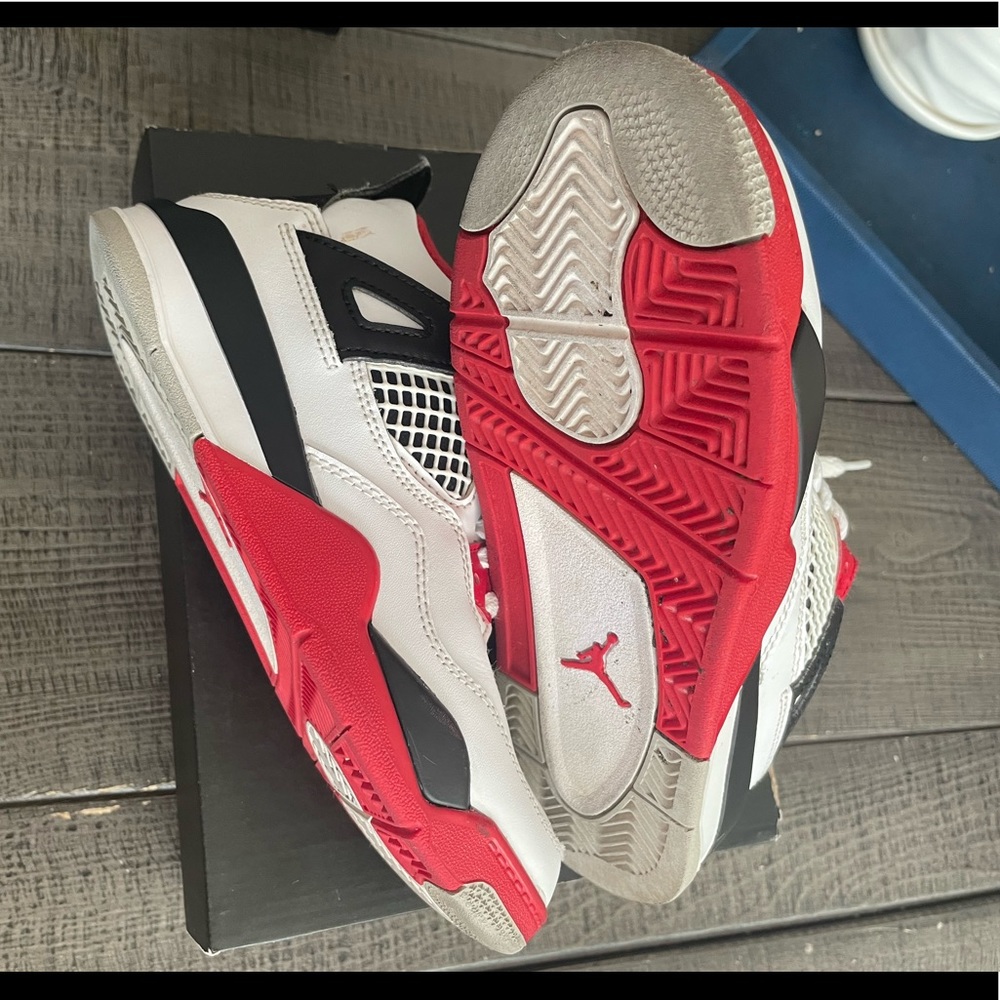 Jordan 4 Retros - Picture 4 of 7
